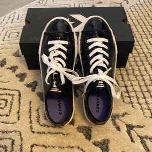 NIB BLK CONVERSE JUNIORS US5 4.5UK 37.5EUR